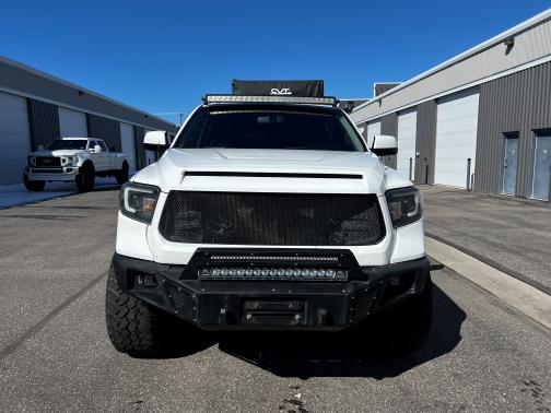 Photo 2 of 23 of 2015 Toyota Tundra Limited